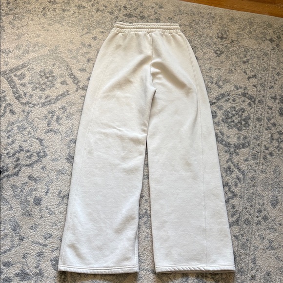 Zara Cozy Cream Sweatpants - Picture 7 of 13